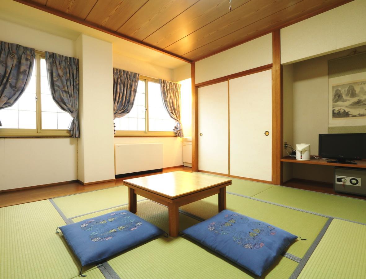 Hakuba Tsugaike Sunrise Tanne Hotel Otari Exterior photo